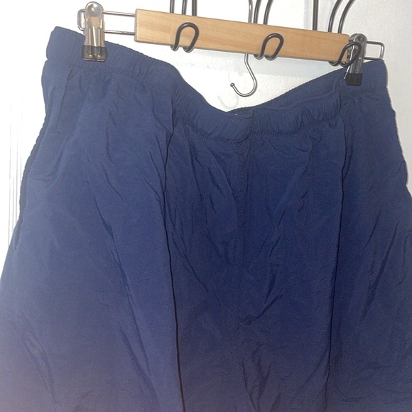 Columbia navy soft casual hiking style shorts with pockets - Picture 6 of 10